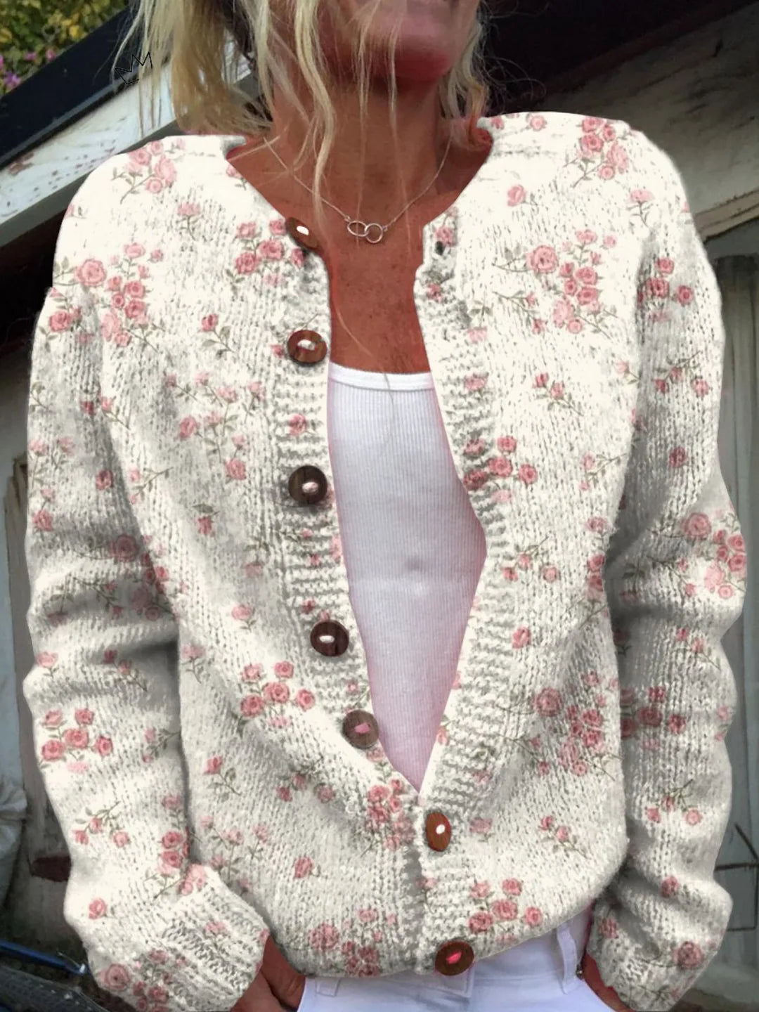 Rosanne™ Strickjacke in Creme mit rosa Rosenmuster
