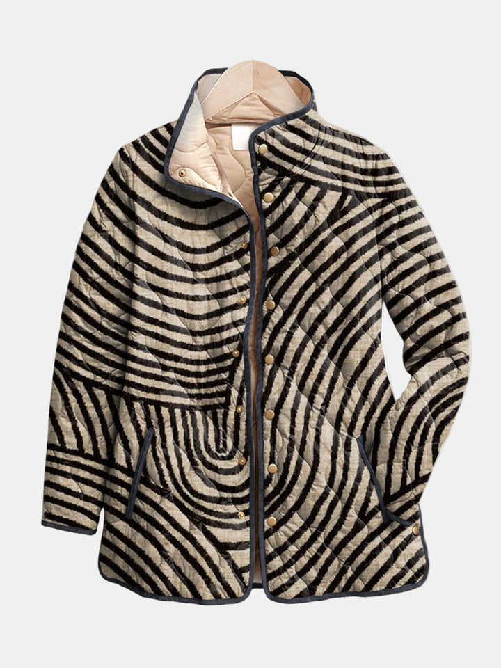 Léa™ Steppjacke mit Kreismuster in Beige und Schwarz, Vorderansicht