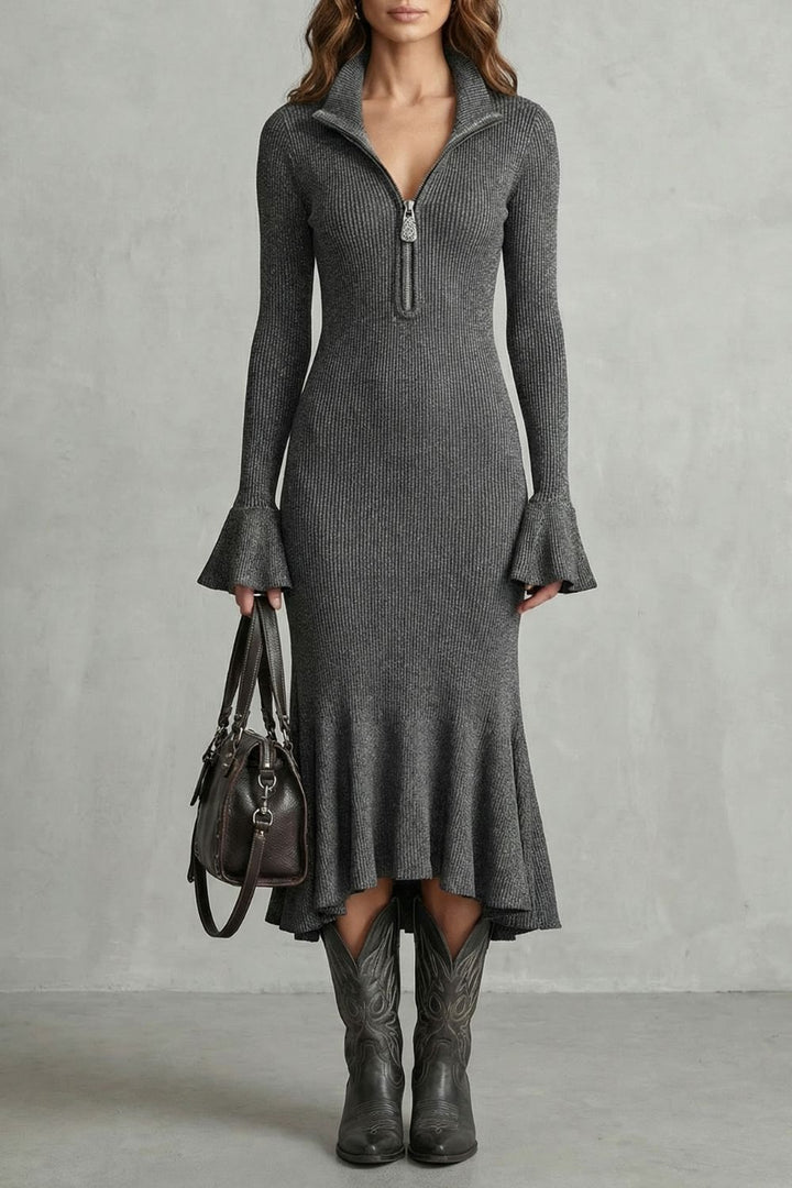 Veloria Rippstrick-Midikleid in Grau – Ganzkörperansicht von vorne mit Volantsaum