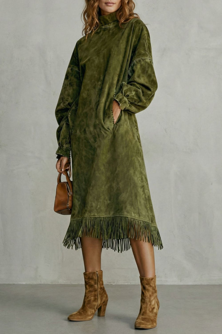 Valdrina Oversized Midi-Kleid in Wildlederoptik in Olivgrün mit Fransensaum