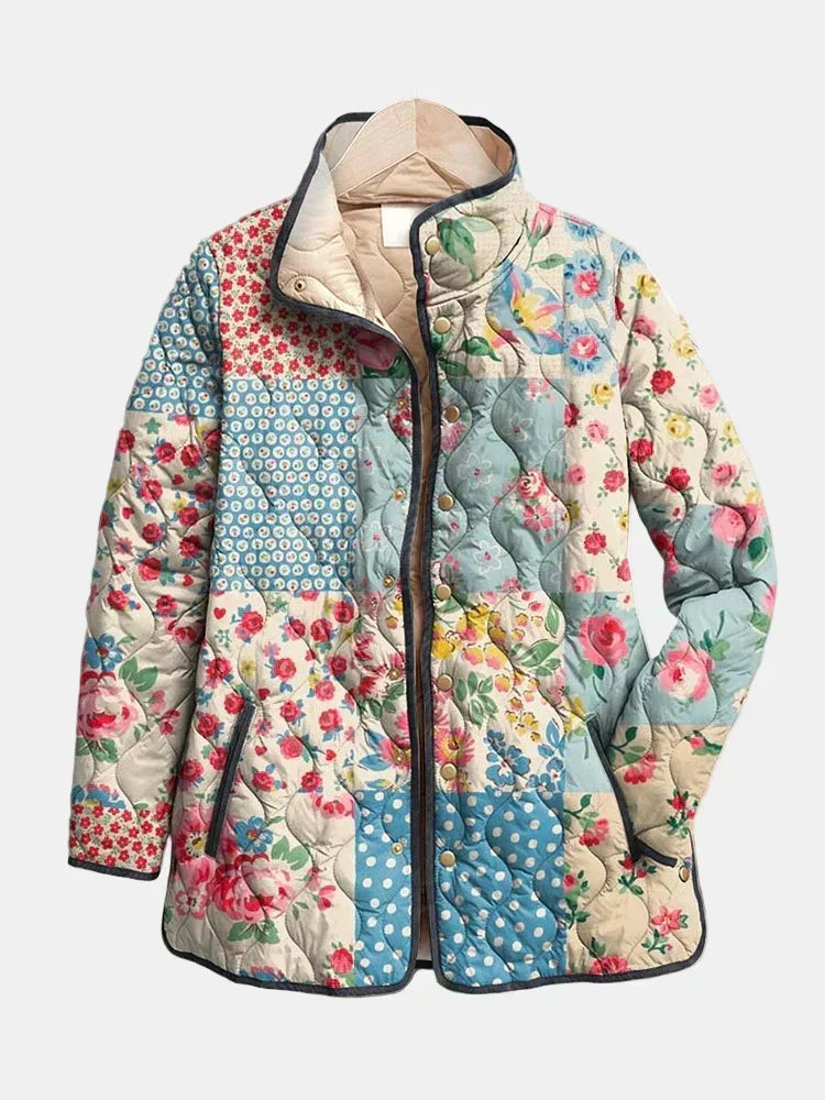 Chloé™ Steppjacke im Blumen-Patchwork-Look, Vorderansicht