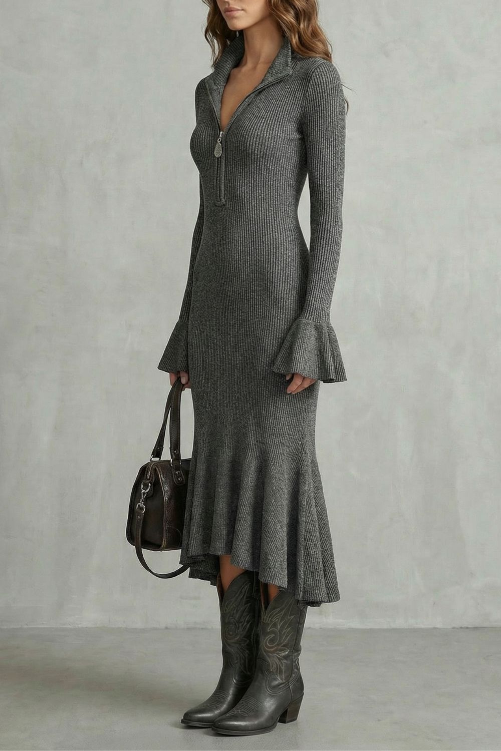 Veloria Rippstrick-Midikleid in Grau – Seitenansicht mit Volantmanschette