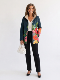 Camille™ | Steppjacke in Nachtblau mit Blumenmotiv