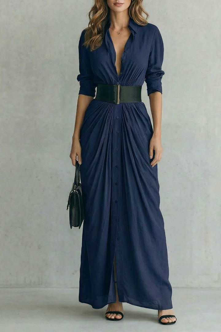Solenzia Maxi-Hemdblusenkleid in Marineblau, Vorderansicht mit Hemdkragen und geraffter Taille
