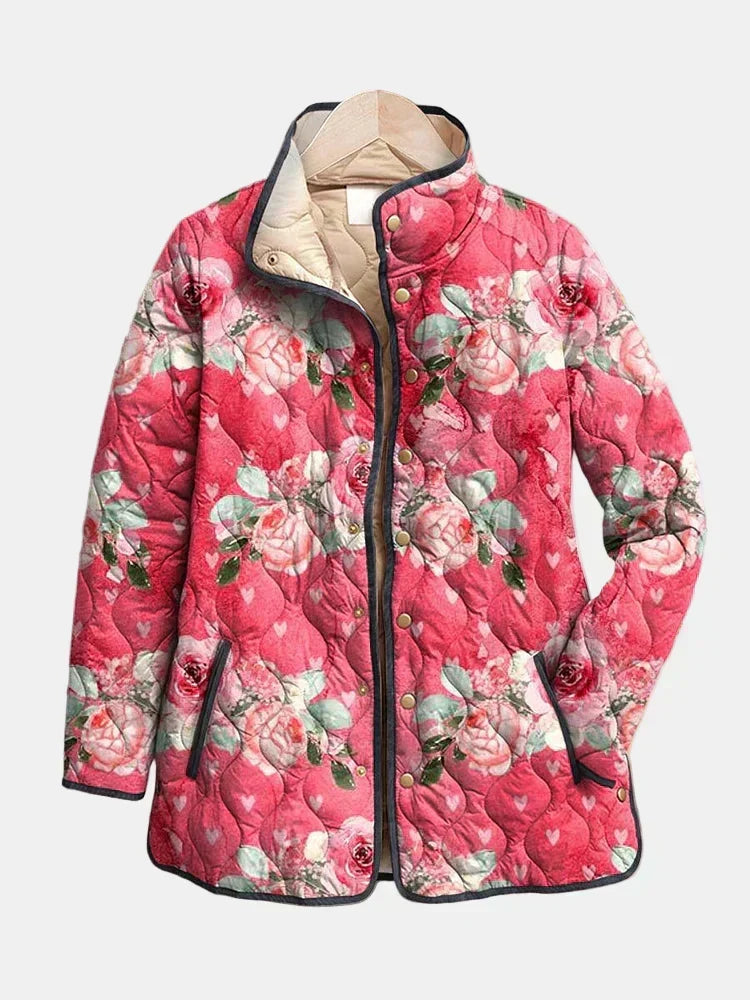 Christine™ Steppjacke in Himbeerrosa mit Rosenmuster, Vorderansicht