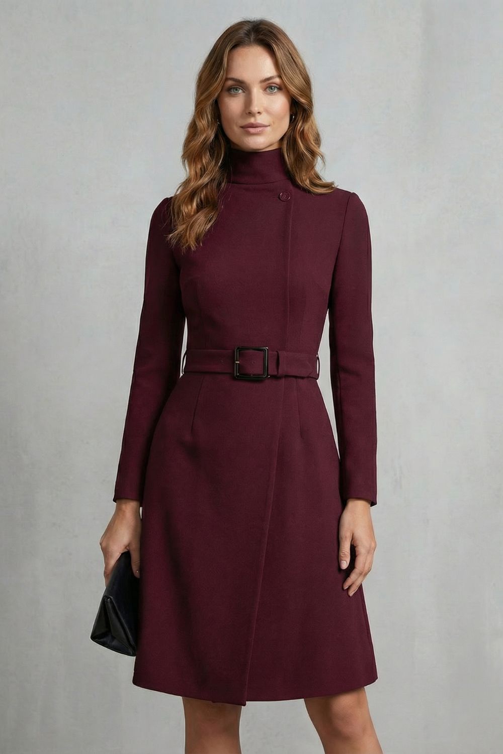 Nivara Kleid in Bordeaux, Gesamtansicht von vorne