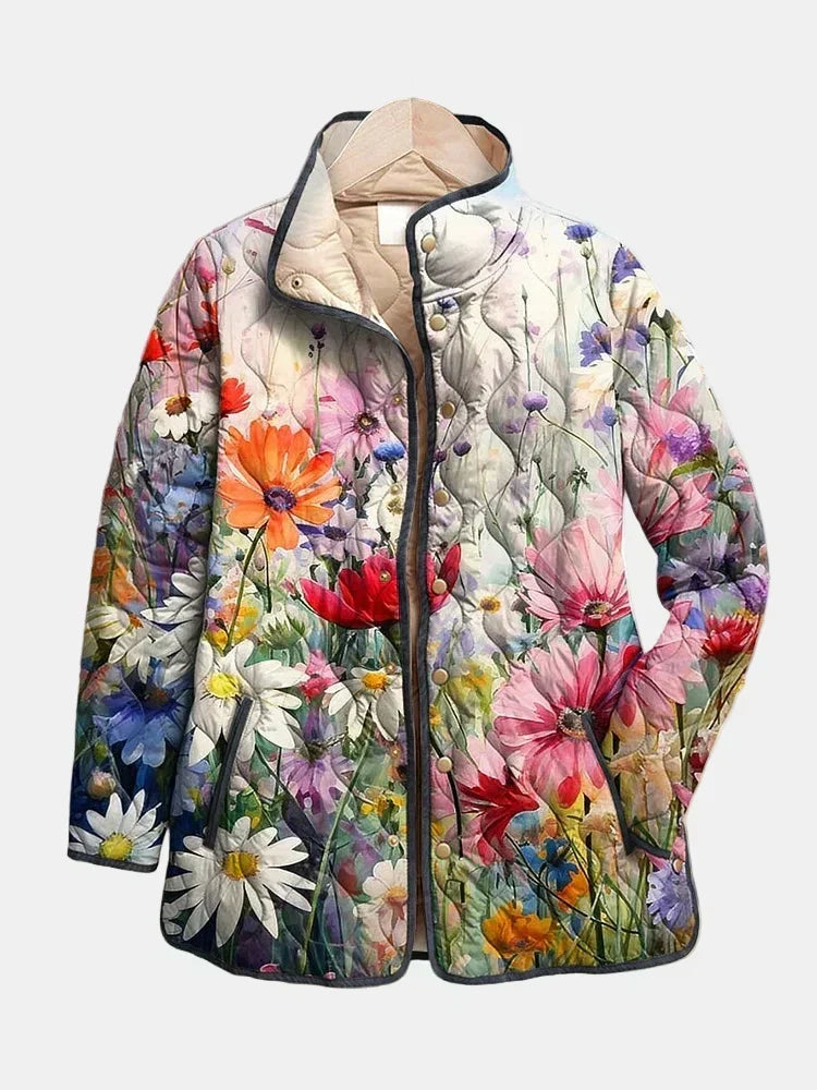 Manon™ Steppjacke mit Wiesenblumen-Print auf Ecru, Vorderansicht