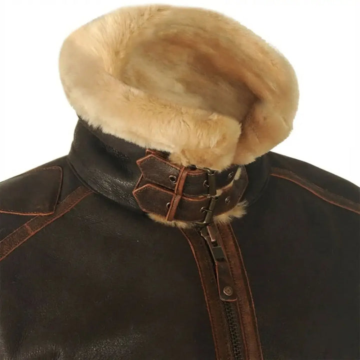 Valentinpilot Fliegerjacke, Detail Teddykragen mit Riemen