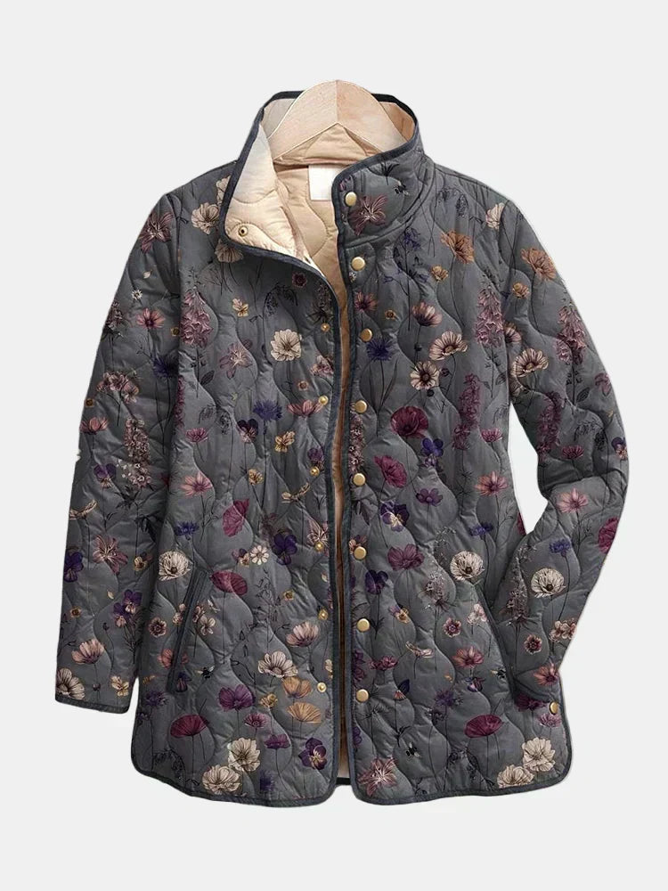 Nadine™ Steppjacke in Grau mit Trockenblumen-Print, Vorderansicht