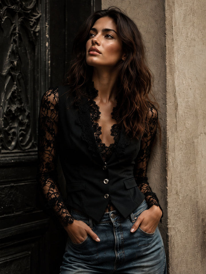 Noémie™ Blazer-Oberteil in Schwarz – getragen zu Jeans
