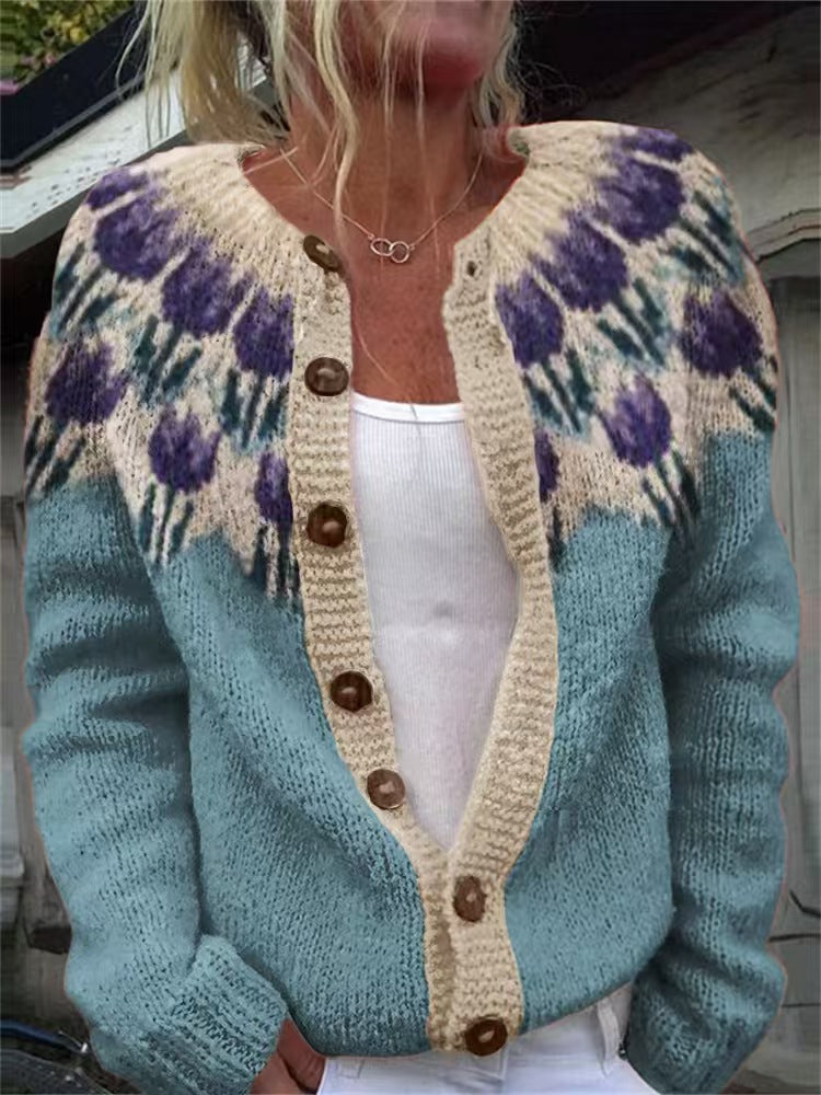 Evanthea™ Strickjacke in Aquablau mit cremefarbener Blütenpasse