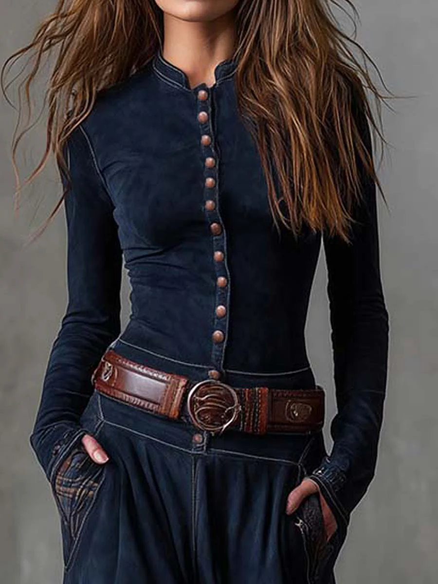 Detailaufnahme von Stehkragen und durchgehender Knopfleiste am Annalise Maxikleid