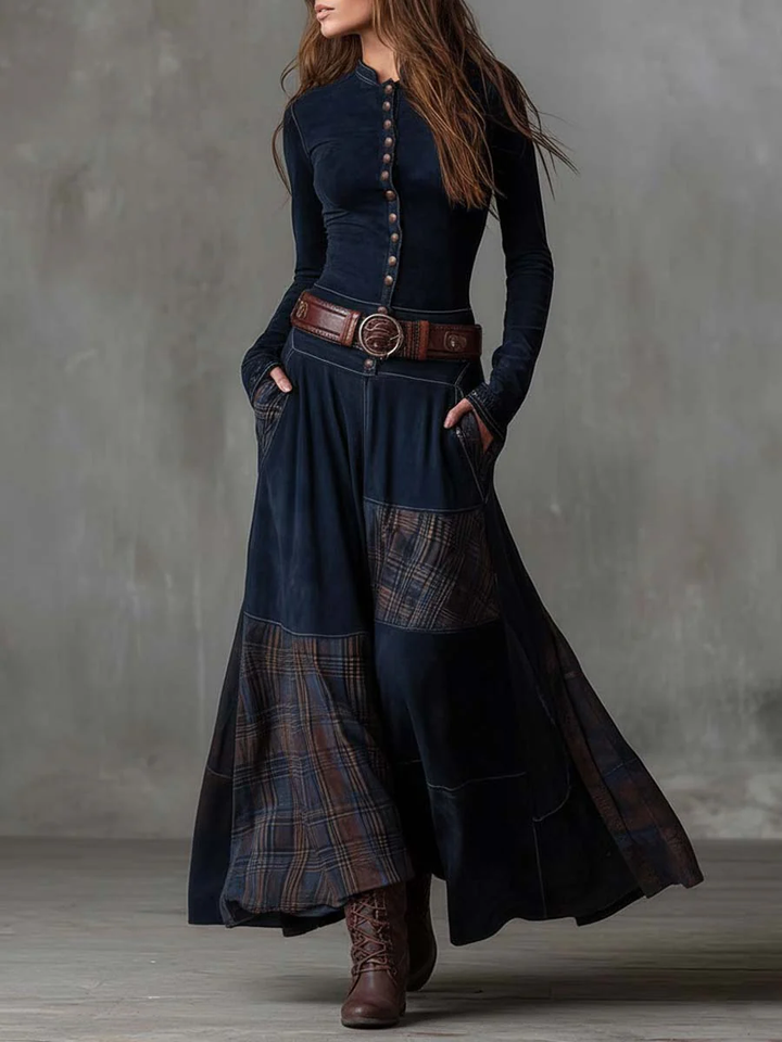 Annalise Maxikleid in Marineblau in ganzer Länge, schwingender Rock mit Karo-Bahnen