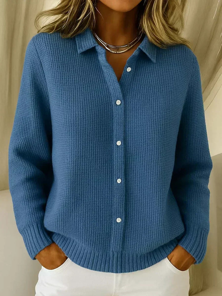 Coralie Strickjacke mit Hemdkragen in Blau