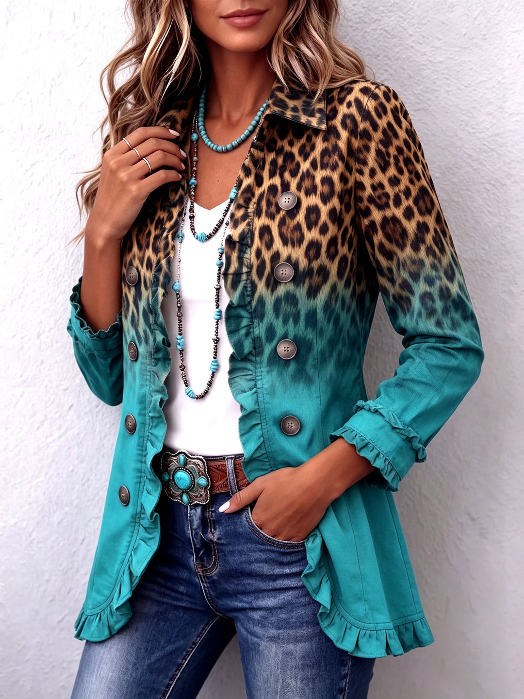 Cassandre™ Jacke in Türkis – Vorderansicht mit Rüschensaum